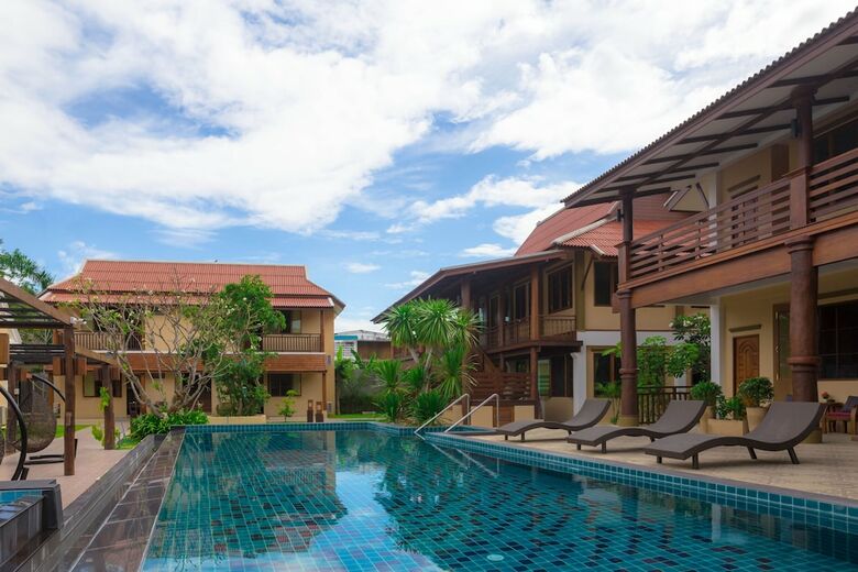 Hotel Hueankhamhom Resort