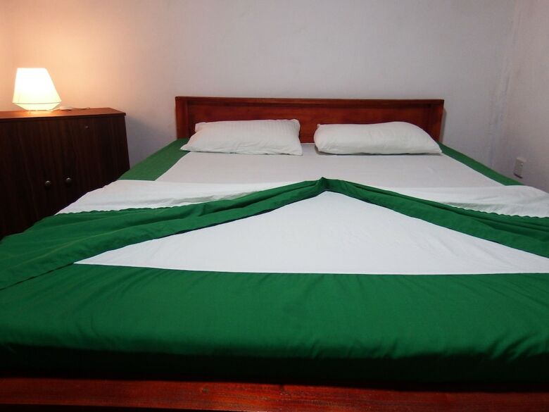 Welikande Hotel And Trekking Center