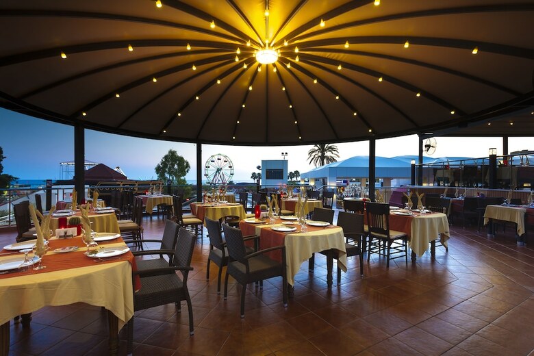 Club Hotel Turan Prince World