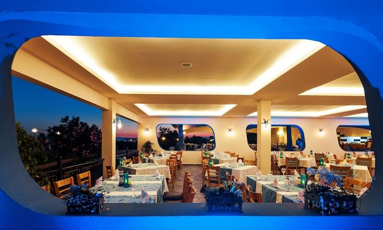 Club Hotel Turan Prince World