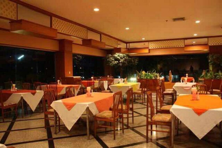 J.p. Emerald Hotel