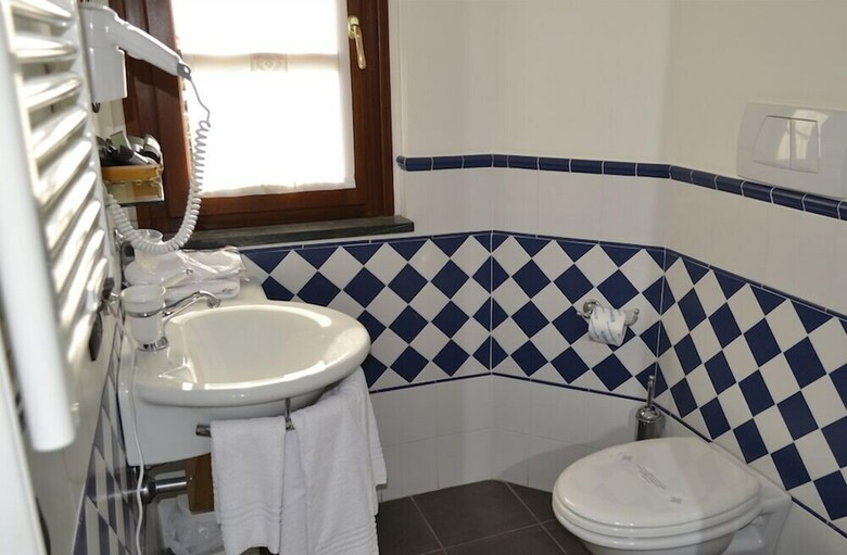Hotel Albergo Ristorante La Pietra