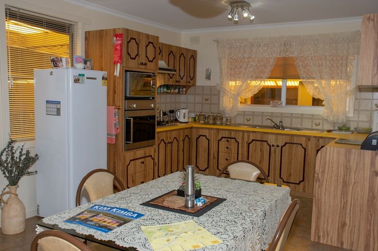 Hostal Chrissies Palace - Hostel