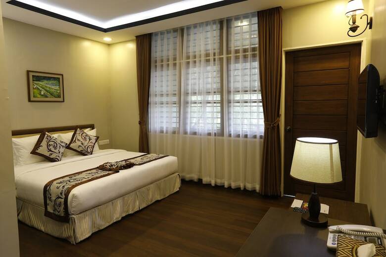 Bed & Breakfast Cloud 10 Boutique Hotel