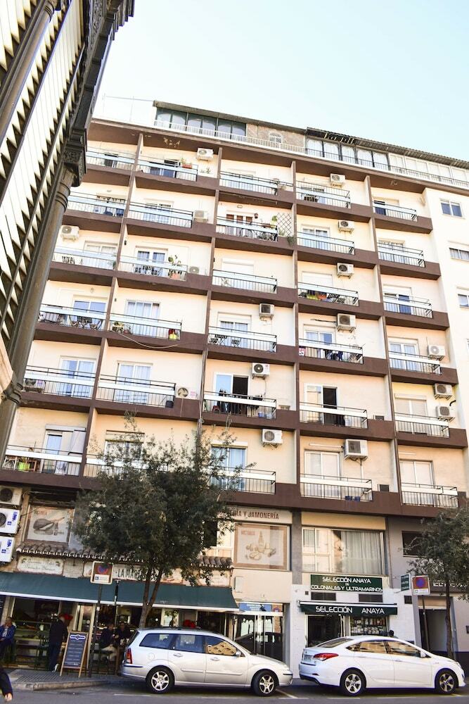 Apartamentos Letmalaga Atarazanas Market