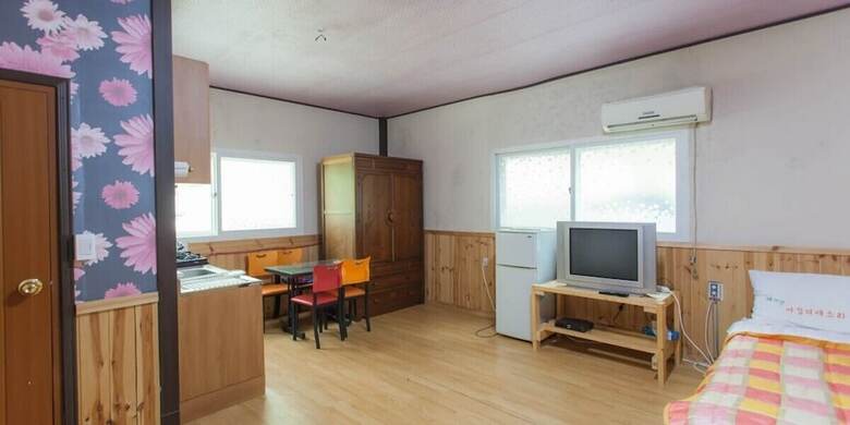 Taegisan Morning Birdcall Pension