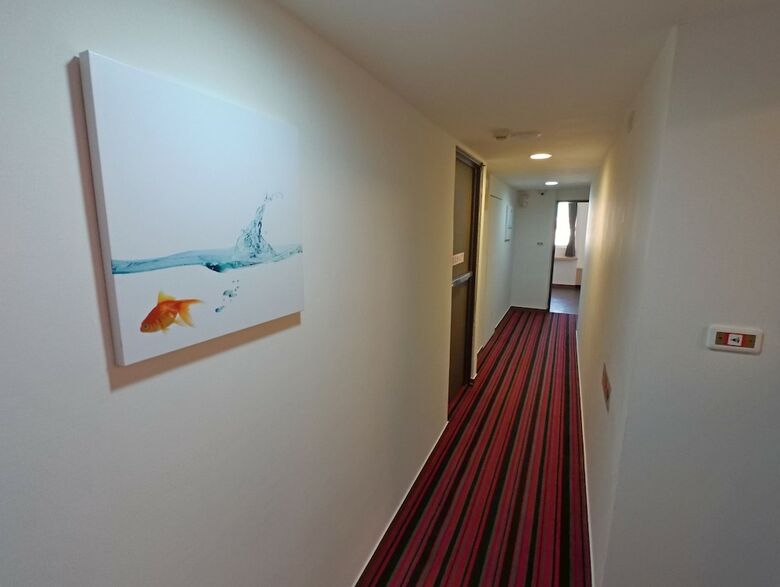 New Rise Hotel