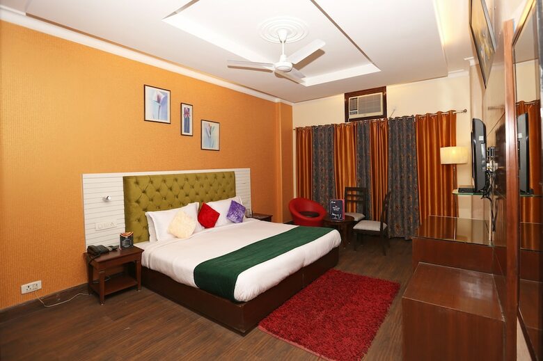 Oyo 8535 Hotel Mayarch