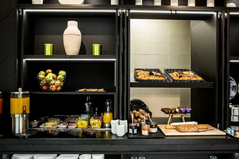 Hotel H�tel Mercure Paris 17 Batignolles