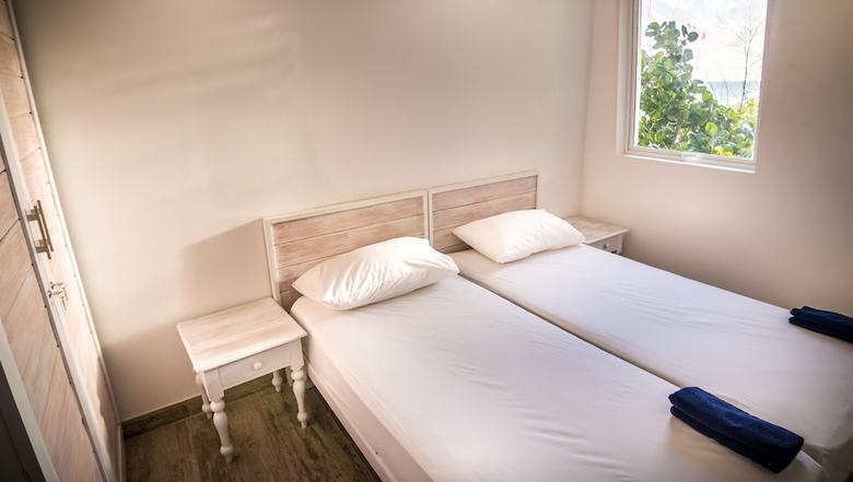 Hostal Island Hostels