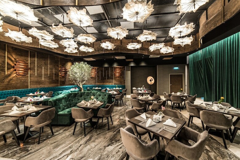 Sky Blue Hotel & Spa