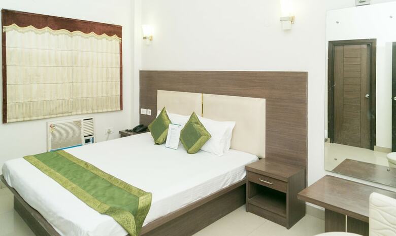 Hotel Treebo Maniram Palace