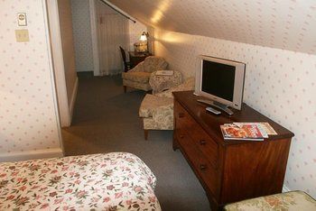Bed & Breakfast Hillsdale House Inn
