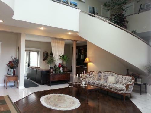 Bed & Breakfast By The Sea Bnb, Sidney Victoria Bc