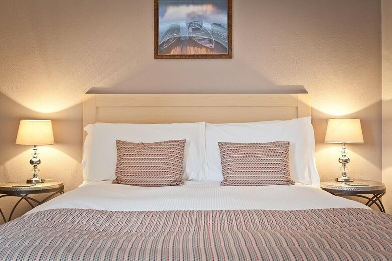 Hotel The Glen Guest House