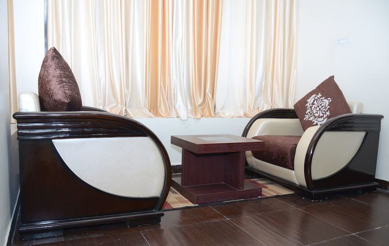 Hotel Vaishnavi Clarks Inn Buxar