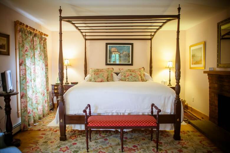 Bed & Breakfast Highland Lake Inn