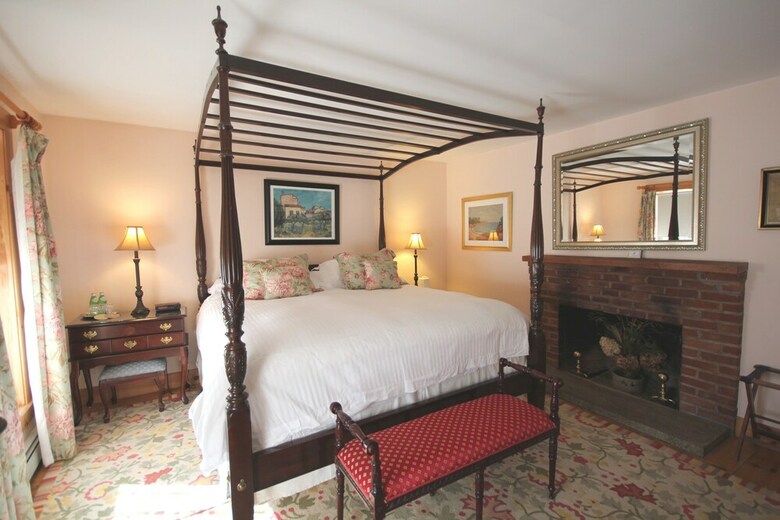 Bed & Breakfast Highland Lake Inn
