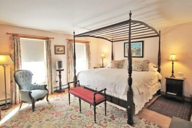 Bed & Breakfast Highland Lake Inn