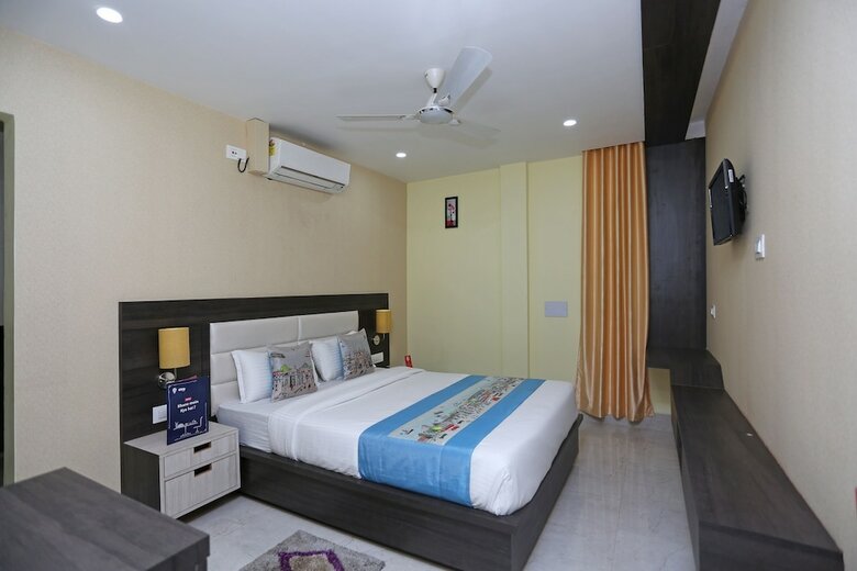 Oyo 6709 Hotel L N International