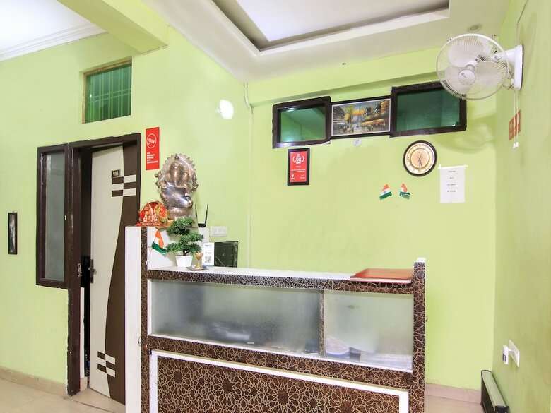 Hotel Oyo 8243 Climat Inn