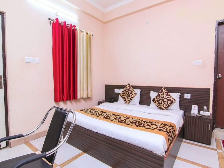 Hotel Oyo 8243 Climat Inn
