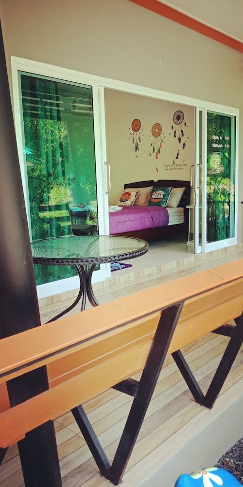 Hotel Baan Bhuriwat Kiriwong