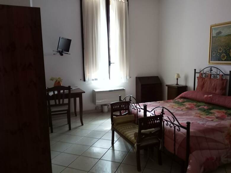 Hotel Tavernola Locanda Di Campagna