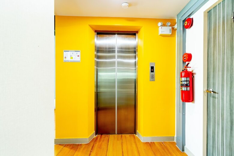 Hotel Riski Residence Bangbuathong