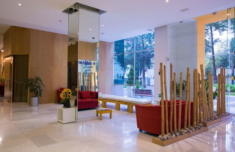 Hotel Holiday Inn Express And Suites At Wtc