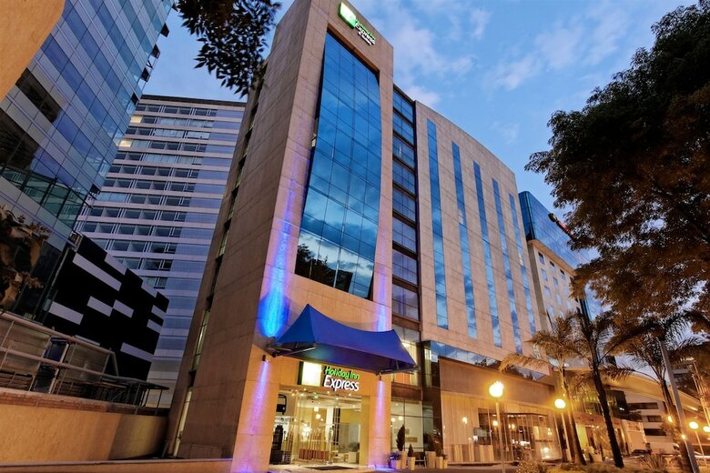 Hotel Holiday Inn Express And Suites At Wtc