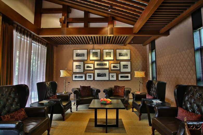 Zuoyouke Qinling West Brigade Hotel