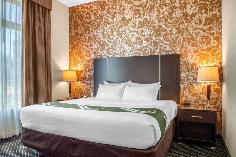 Hotel Quality Inn & Suites Petawawa