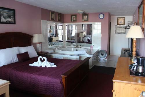 Motel Ritz Inn Niagara & Wedding Chapel