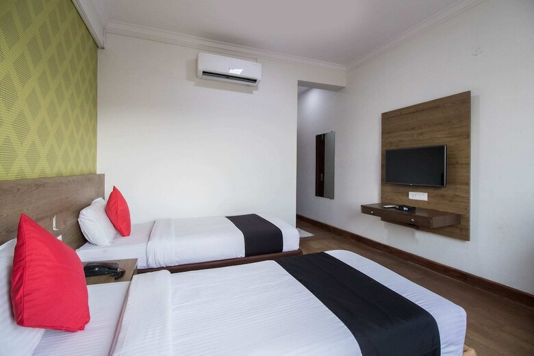 Hotel Oyo 11959 Seven Olives
