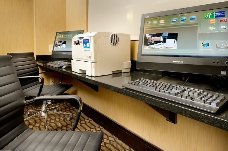 Hotel Holiday Inn Express Waldorf
