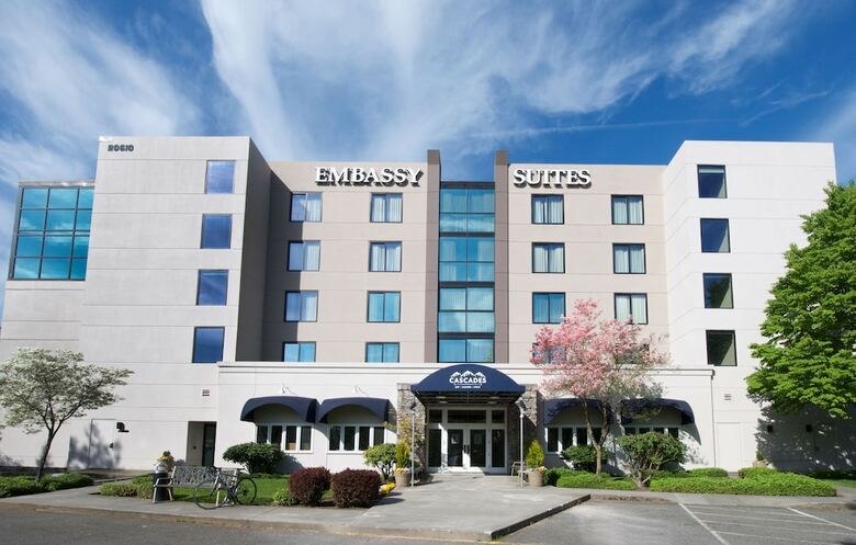 Hotel Embassy Suites By Hilton Seattle North Lynnwood