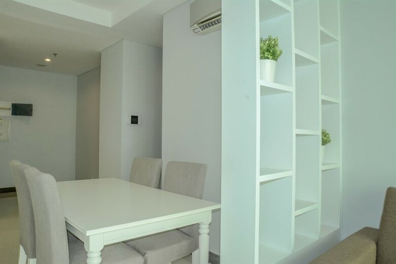 2 Bedrooms At Gallery West Apartment By Travelio