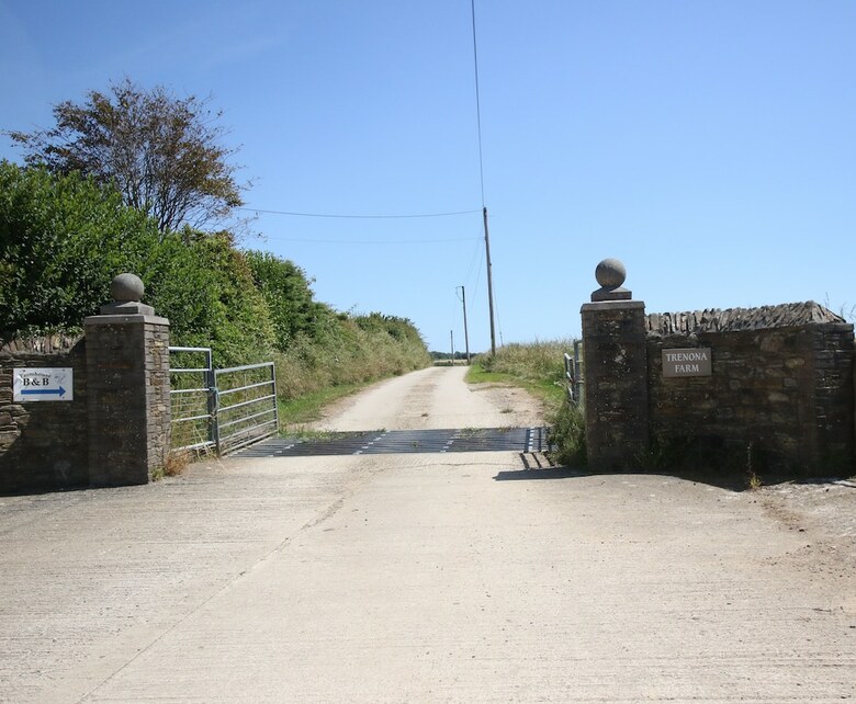 Bed & Breakfast Trenona Farm Holidays