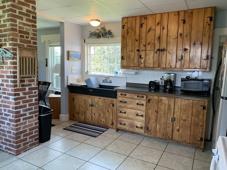 Geary House At Fifield Point - Three Bedroom Home