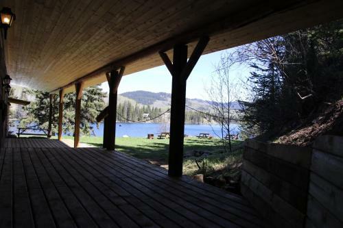 Lodge Lac Des Roches Resort