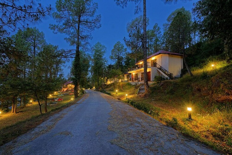 Hotel Arcadian Blue Pines
