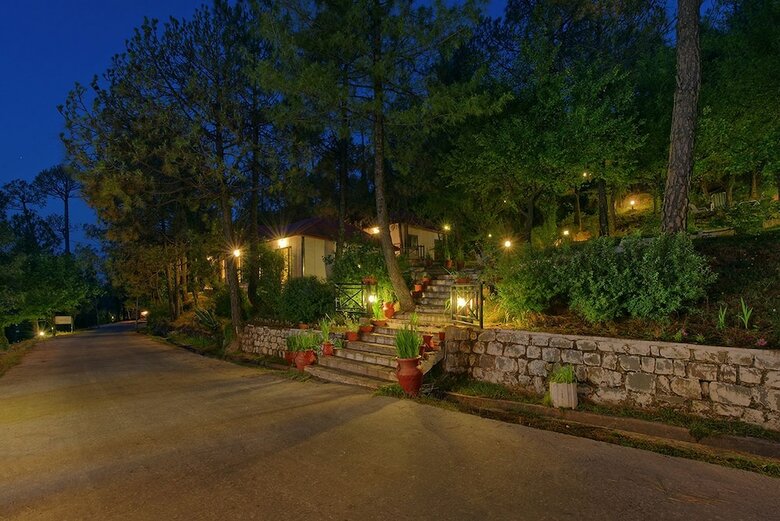 Hotel Arcadian Blue Pines