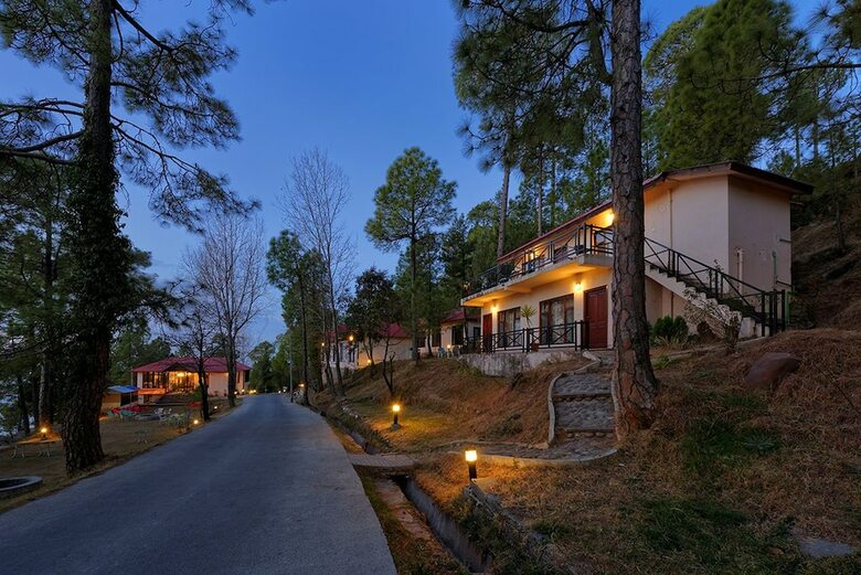 Hotel Arcadian Blue Pines