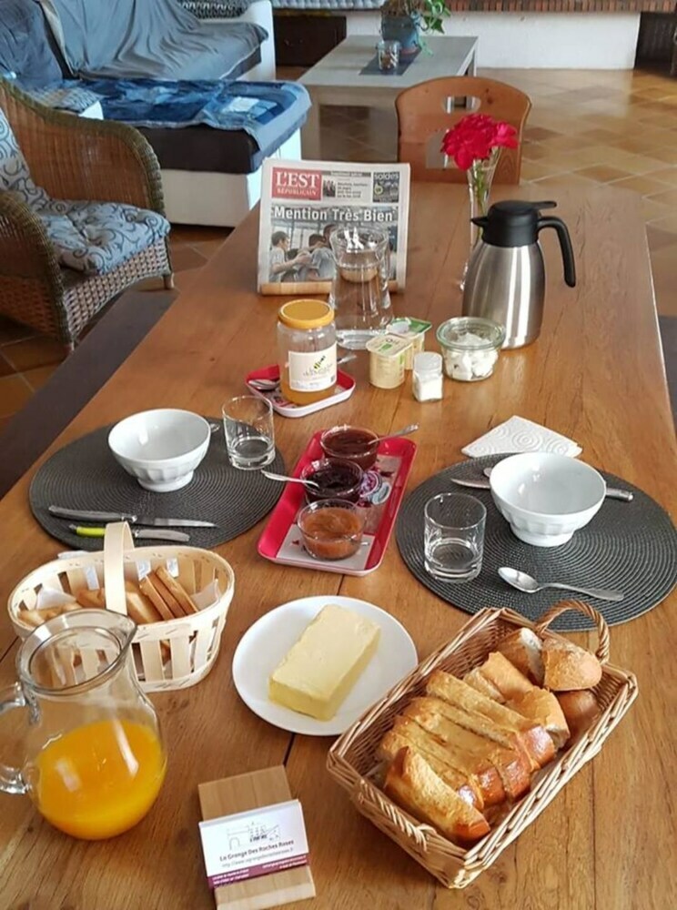 Hotel La Grange Des Roches Roses