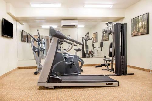 Hotel Quality Inn & Suites Hawkesbury