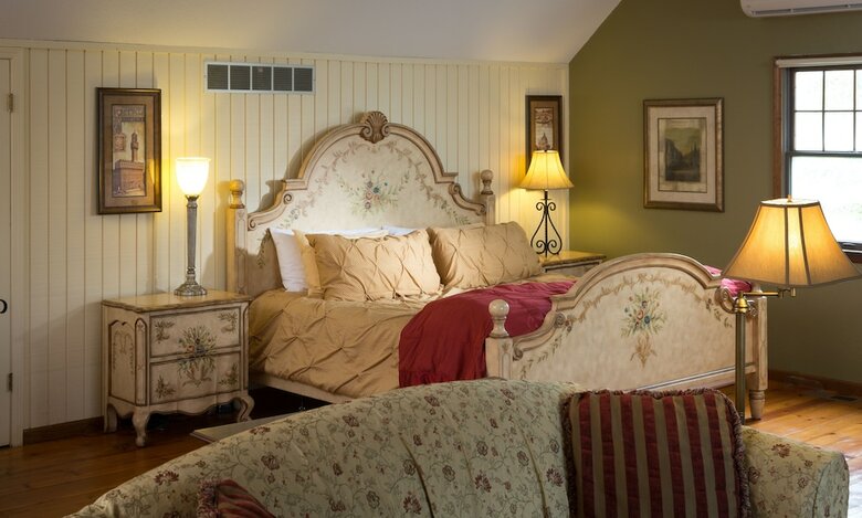 Bed & Breakfast Cedar Crest Lodge