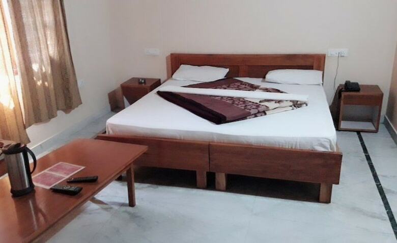 Hotel Atul Regency