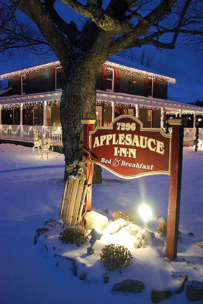Posada Applesauce Inn Bed And Breakfast