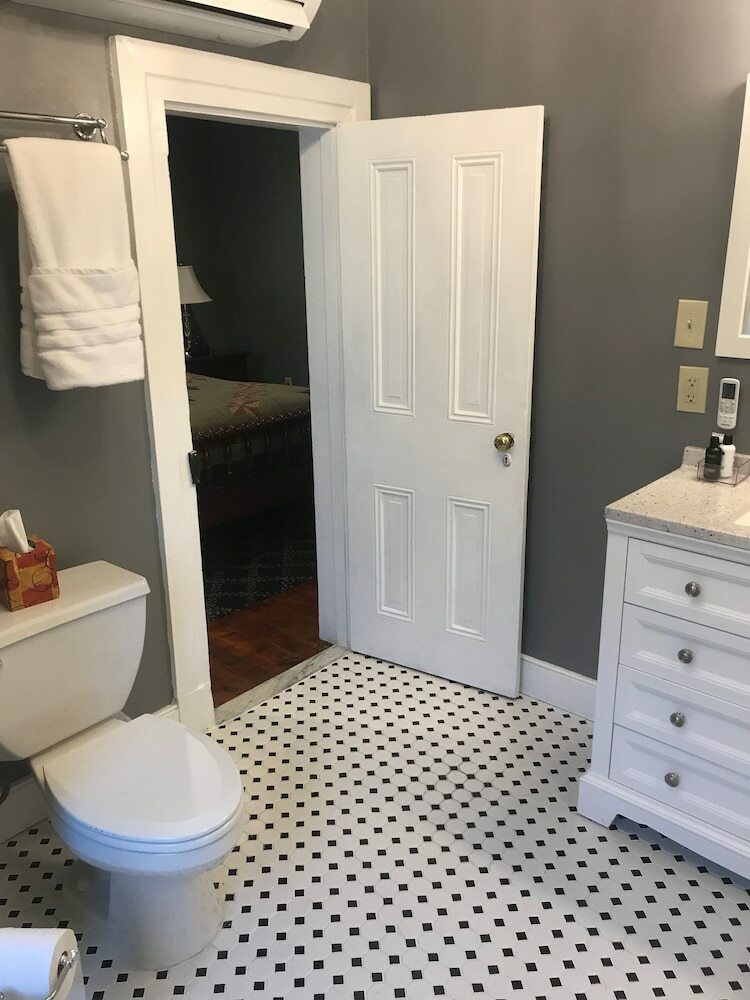 Hotel Stottsville Inn